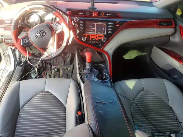 4T1B11HK2JU108739 2018 TOYOTA CAMRY - Image 8