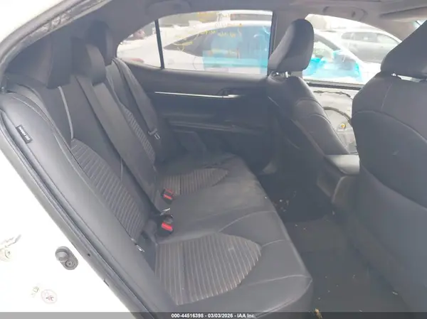4T1B11HK2JU110751 2018 TOYOTA CAMRY - Image 8