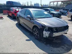4T1B11HK2JU113469 2018 TOYOTA CAMRY