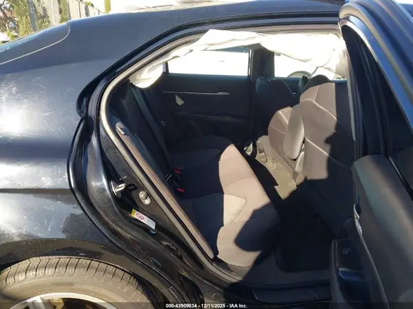 4T1B11HK2JU119790 2018 TOYOTA CAMRY - Image 8