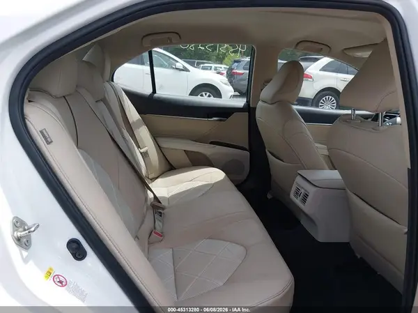 4T1B11HK2JU125489 2018 TOYOTA CAMRY - Image 8