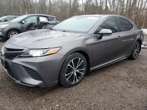 4T1B11HK2JU125797 2018 TOYOTA CAMRY - Image 1