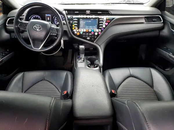 4T1B11HK2JU132166 2018 TOYOTA CAMRY - Image 8