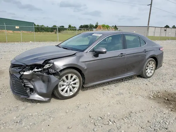 4T1B11HK2JU135892 2018 TOYOTA CAMRY - Image 1