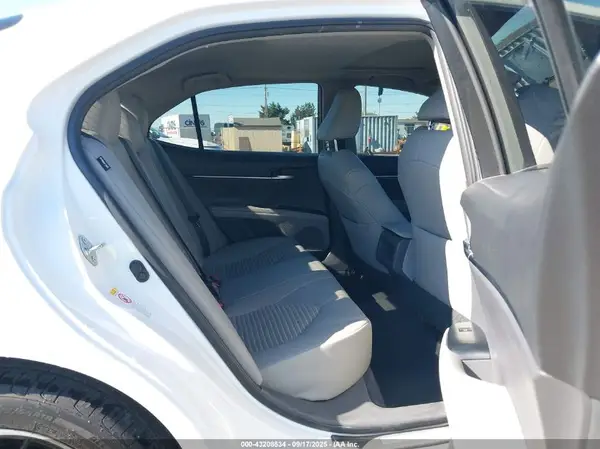 4T1B11HK2JU136119 2018 TOYOTA CAMRY - Image 8
