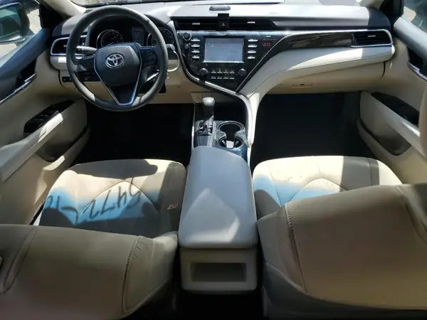 4T1B11HK2JU138047 2018 TOYOTA CAMRY - Image 8