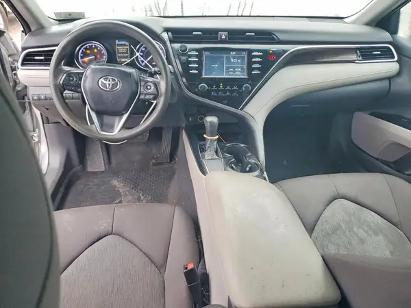 4T1B11HK2JU138159 2018 TOYOTA CAMRY - Image 8