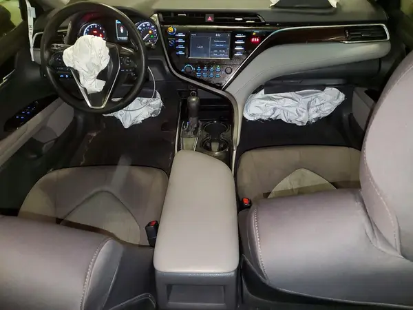 4T1B11HK2JU138985 2018 TOYOTA CAMRY - Image 8