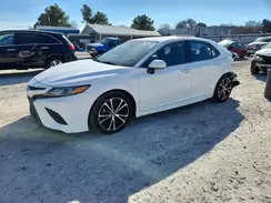 4T1B11HK2JU140333 2018 TOYOTA CAMRY