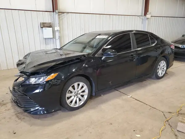 4T1B11HK2JU140347 2018 TOYOTA CAMRY - Image 1