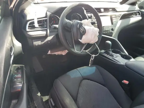 4T1B11HK2JU140431 2018 TOYOTA CAMRY - Image 8