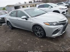 4T1B11HK2JU141823 2018 TOYOTA CAMRY