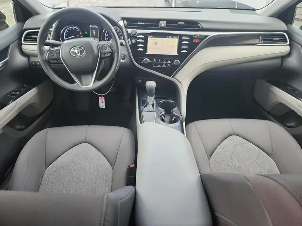 4T1B11HK2JU144351 2018 TOYOTA CAMRY - Image 8