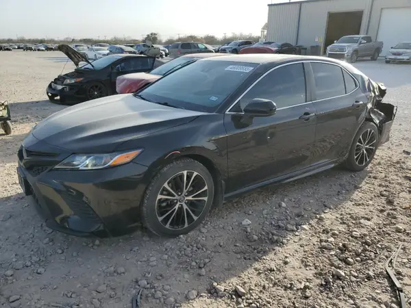 4T1B11HK2JU147704 2018 TOYOTA CAMRY - Image 1