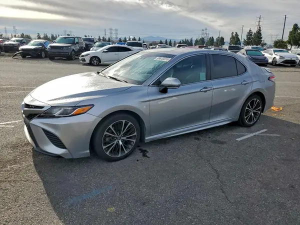 4T1B11HK2JU148531 2018 TOYOTA CAMRY - Image 1