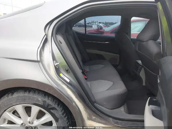 4T1B11HK2JU153180 2018 TOYOTA CAMRY - Image 8