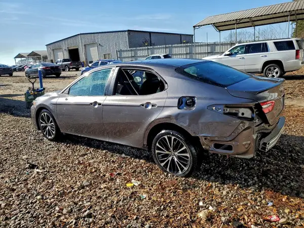 4T1B11HK2JU500376 2018 TOYOTA CAMRY - Image 2