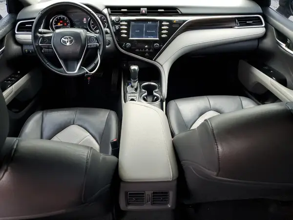 4T1B11HK2JU500846 2018 TOYOTA CAMRY - Image 8