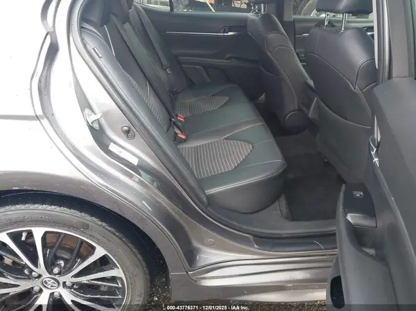 4T1B11HK2JU501625 2018 TOYOTA CAMRY - Image 8