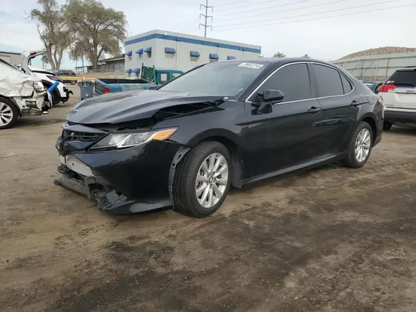 4T1B11HK2JU503035 2018 TOYOTA CAMRY - Image 1