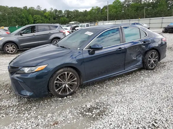 4T1B11HK2JU503620 2018 TOYOTA CAMRY - Image 1