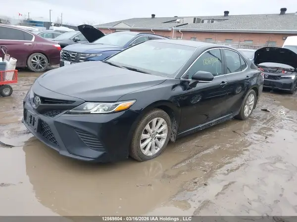 4T1B11HK2JU504654 2018 TOYOTA CAMRY - Image 2
