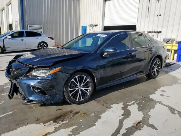 4T1B11HK2JU504816 2018 TOYOTA CAMRY - Image 1