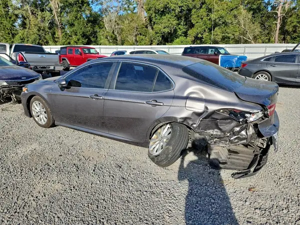 4T1B11HK2JU512964 2018 TOYOTA CAMRY - Image 2