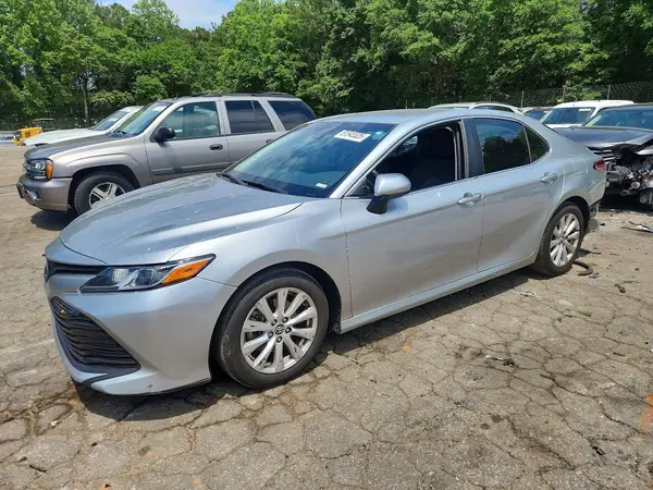 4T1B11HK2JU513659 2018 TOYOTA CAMRY - Image 1