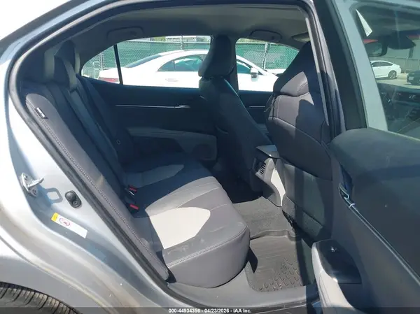 4T1B11HK2JU513788 2018 TOYOTA CAMRY - Image 8