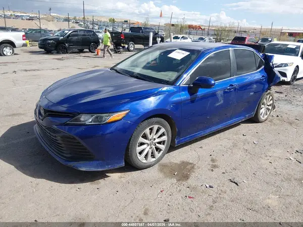 4T1B11HK2JU514651 2018 TOYOTA CAMRY - Image 2