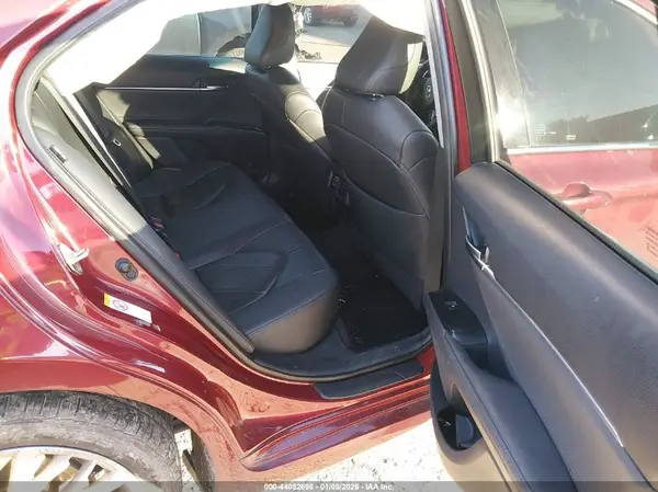 4T1B11HK2JU515783 2018 TOYOTA CAMRY - Image 8