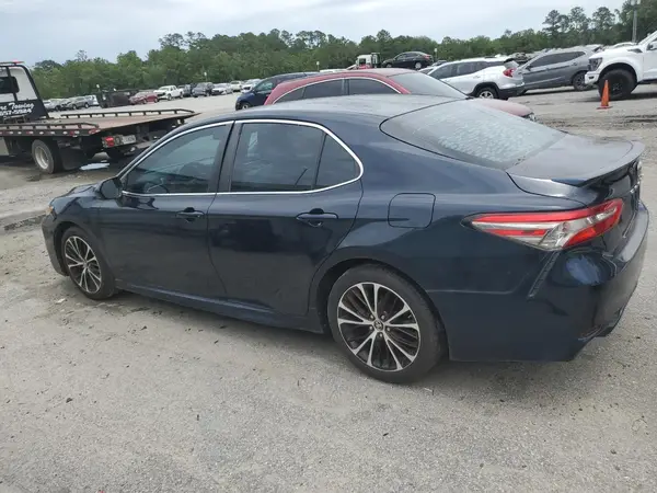 4T1B11HK2JU519140 2018 TOYOTA CAMRY - Image 2