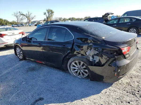 4T1B11HK2JU519784 2018 TOYOTA CAMRY - Image 2