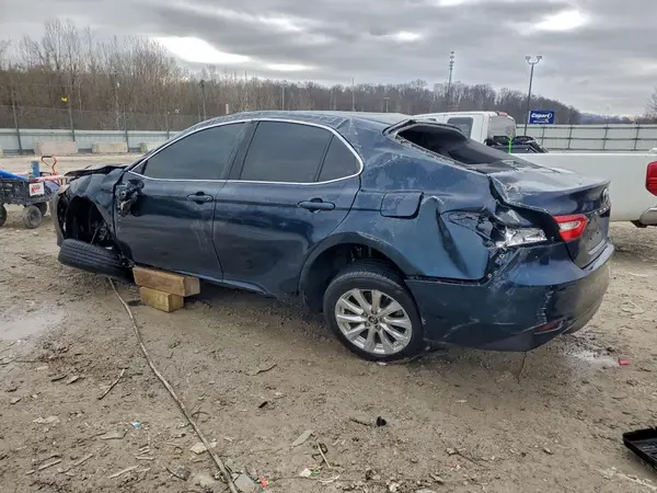 4T1B11HK2JU527187 2018 TOYOTA CAMRY - Image 2