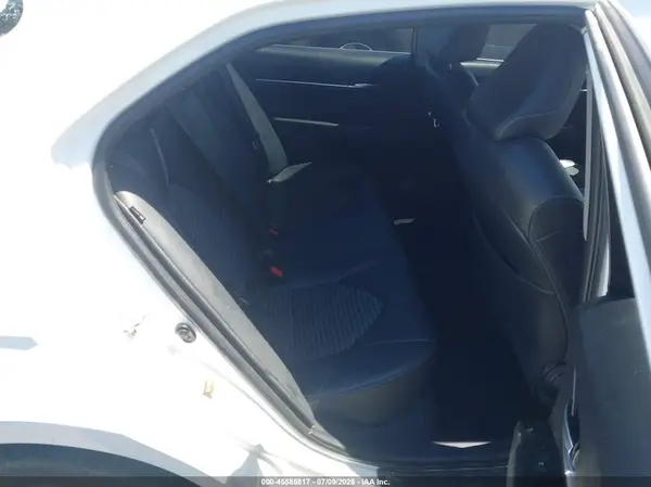 4T1B11HK2JU530574 2018 TOYOTA CAMRY - Image 8