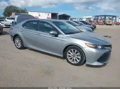 4T1B11HK2JU533586 2018 TOYOTA CAMRY