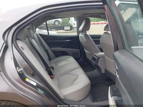 4T1B11HK2JU535063 2018 TOYOTA CAMRY - Image 8