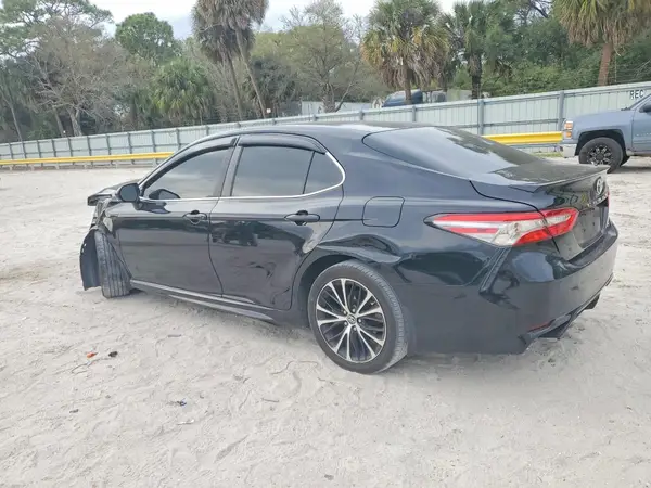 4T1B11HK2JU536486 2018 TOYOTA CAMRY - Image 2