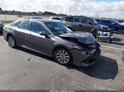 4T1B11HK2JU536875 2018 TOYOTA CAMRY