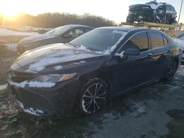4T1B11HK2JU539498 2018 TOYOTA CAMRY - Image 1