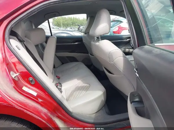 4T1B11HK2JU540117 2018 TOYOTA CAMRY - Image 8