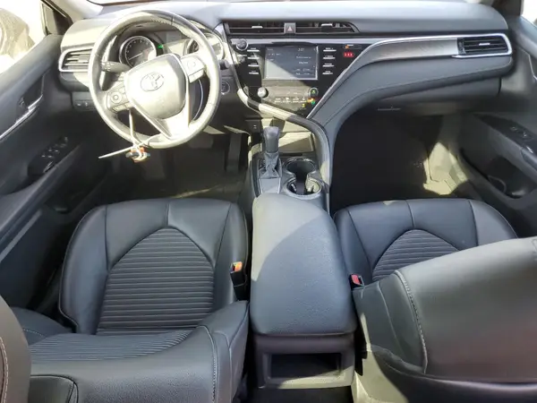 4T1B11HK2JU540649 2018 TOYOTA CAMRY - Image 8