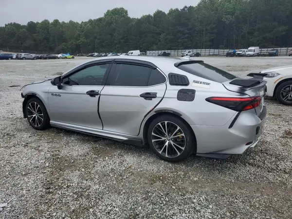 4T1B11HK2JU542966 2018 TOYOTA CAMRY - Image 2