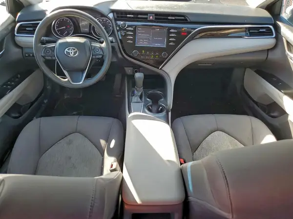 4T1B11HK2JU543650 2018 TOYOTA CAMRY - Image 8