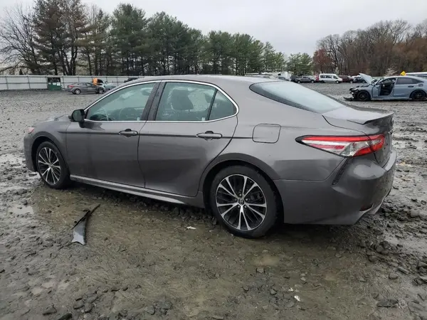 4T1B11HK2JU544474 2018 TOYOTA CAMRY - Image 2