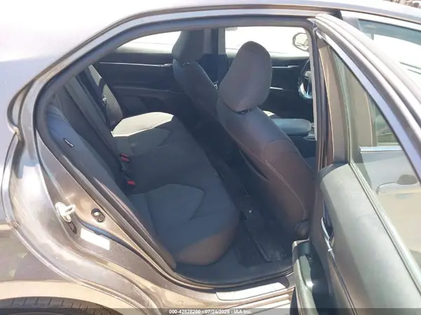 4T1B11HK2JU544717 2018 TOYOTA CAMRY - Image 8