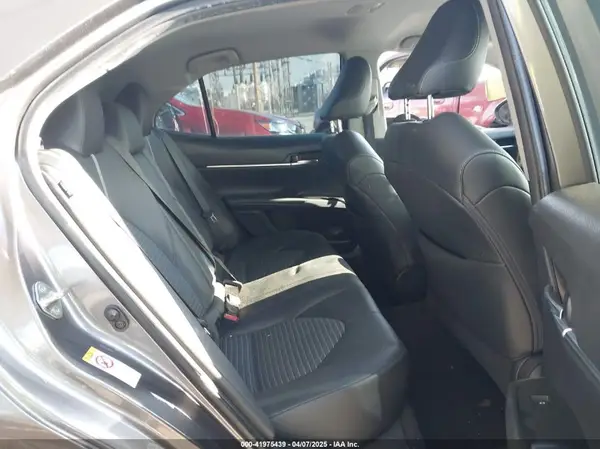 4T1B11HK2JU545088 2018 TOYOTA CAMRY - Image 8