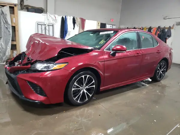 4T1B11HK2JU545334 2018 TOYOTA CAMRY - Image 1
