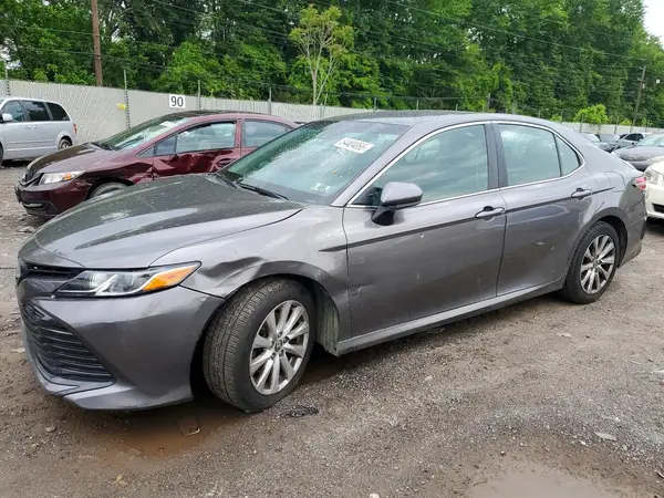 4T1B11HK2JU550095 2018 TOYOTA CAMRY - Image 1